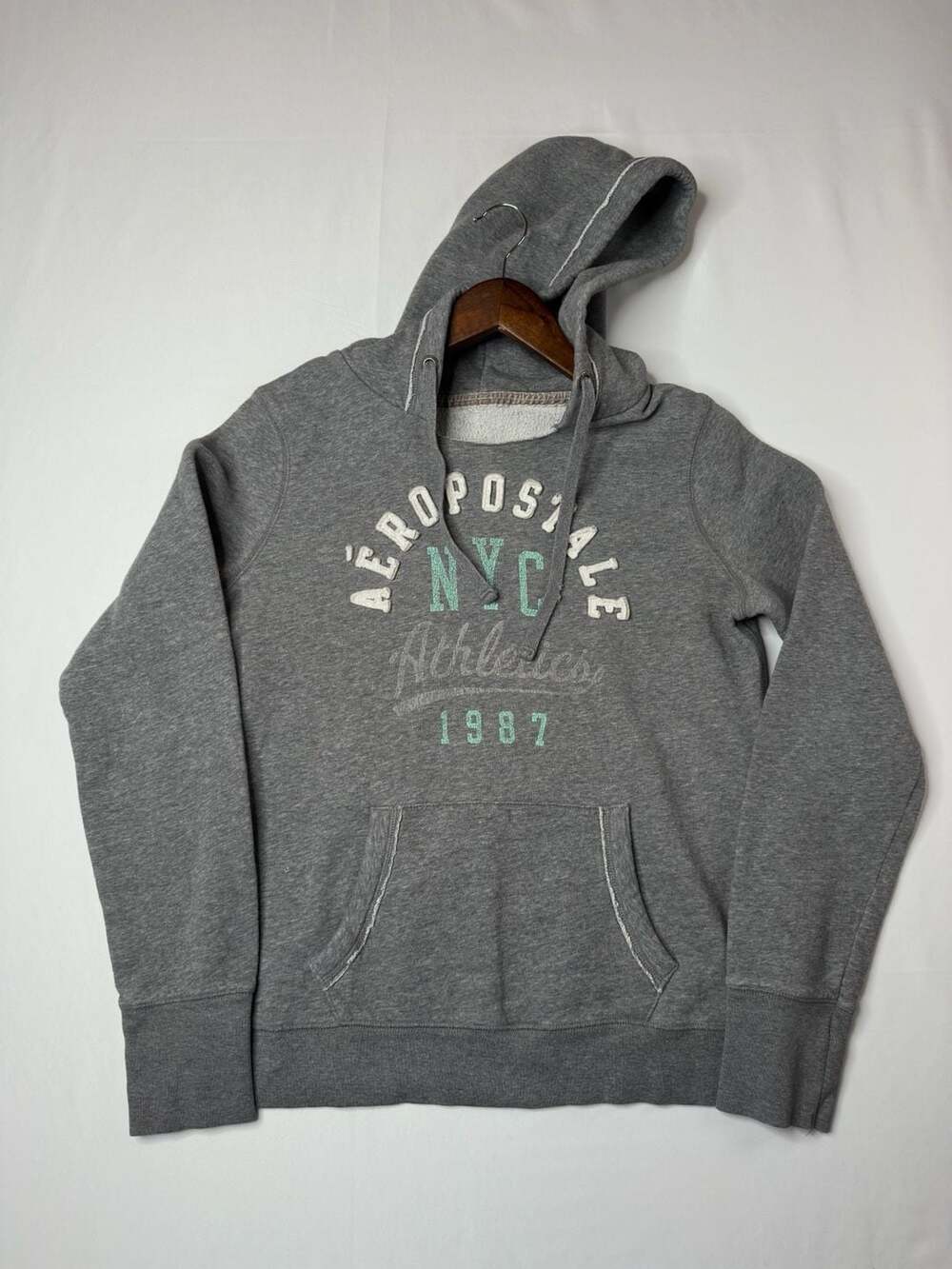 Aeropostale NYC Athletics Hoodie Size L Gray Pullover Sweatshirt